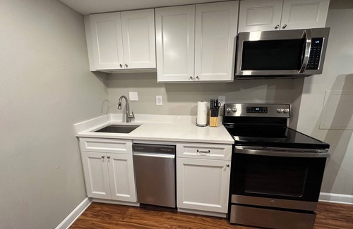 Belmont Apartamento | Cozy 1-bedroom apartment in charming Charlottesville with AC, laundry, and wifi