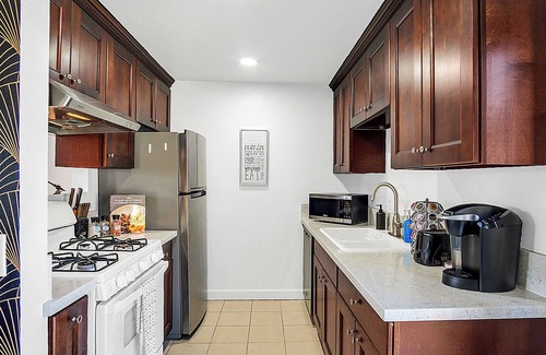 Fountain Valley Cama Y Desayuno | Cozy 1-bedroom in awesome Huntington Beach with AC, WiFi
