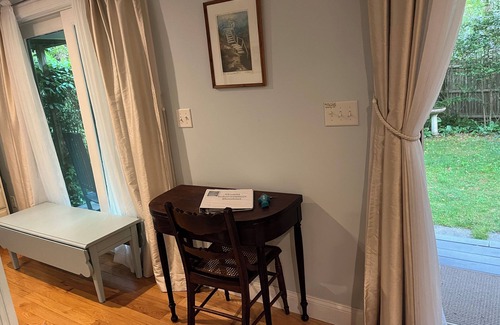Brewster Apartamento | Cozy 1 bedroom with fenced in yard, porch and association lake beach access