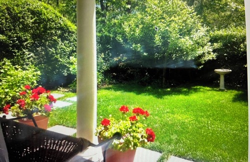 Brewster Apartamento | Cozy 1 bedroom with fenced in yard, porch and association lake beach access