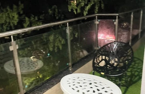 Koregaon Park Apartamento | Cozy 1 Bhk Fully furnished flat in Koregaon park