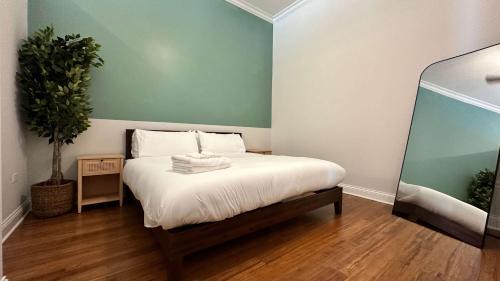 Near West Side Apartamento | Cozy 1 BR 1 Parking Sleeps 4