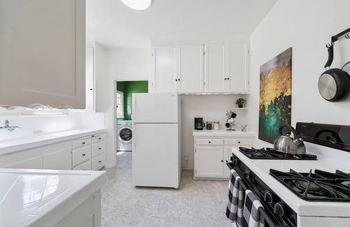 Beverly Grove Hotel | Cozy 1 BR Unit Near Rodeo Dr. w/ W/D
