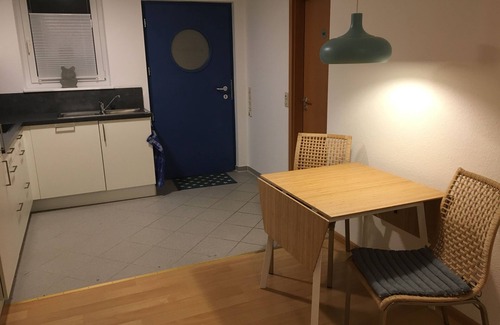 Albstadt Apartamento | Acogedor apartamento de 1 habitación en el alero