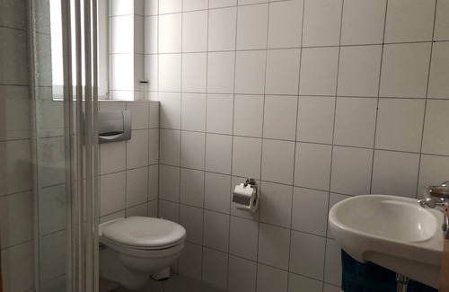 Albstadt Apartamento | Acogedor apartamento de 1 habitación en el alero