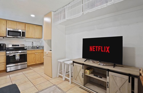 Southeastern Sacramento Casa | Cozy 1BA/1BR Budget Stay in the Heart of Sac!