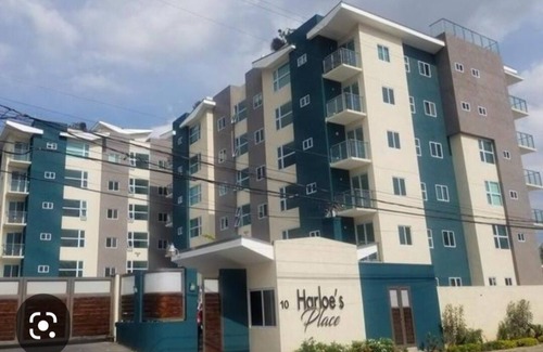 Kingston Apartamento | Cozy 1bed apt with balcony, pool in the heart of Kgn