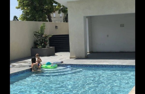 Kingston Apartamento | Cozy 1bed apt with balcony, pool in the heart of Kgn