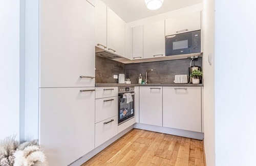 Favoriten Apartamento | Cozy 1BR+1LV Apt. Steps Away from Reumannplatz U1