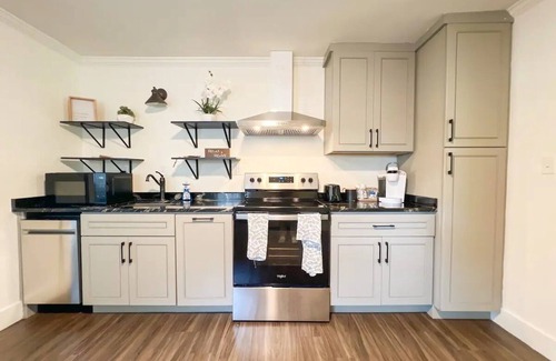 Dunean Apartamento | Cozy 1BR Close to Downtown & Greenville Drive Baseball