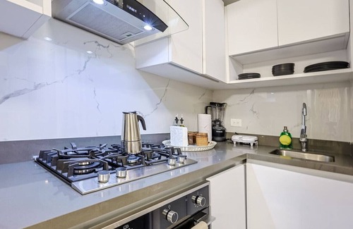 Sarasota Apartamento | Beautiful 1BR Apartment, Fast Wi-Fi, Spectacular Rooftop Terrace, Gym, Pool