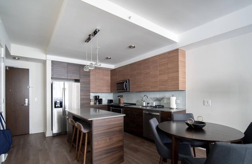 Pentagon City Apartamento | Cozy 1BR in Arlington, Rooftop Pool + Pet-Friendly