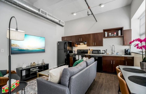 Downtown Kansas City Apartamento | Cozy 1BR Near Arrowhd & TMobile Parking, Rooftop