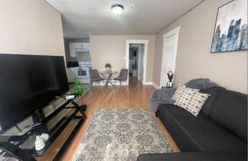 East Orange Apartamento | Cozy 1BR Retreat l 1 Bath l Close to EWR & NYC