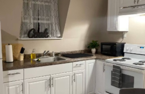 East Orange Apartamento | Cozy 1BR Retreat l 1 Bath l Close to EWR & NYC