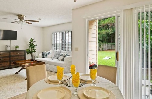 St. Marys Casa | 💎Cozy 2 bdrm 🐠 5 Mins from waterfront ⚡️Fast Wifi🌟
