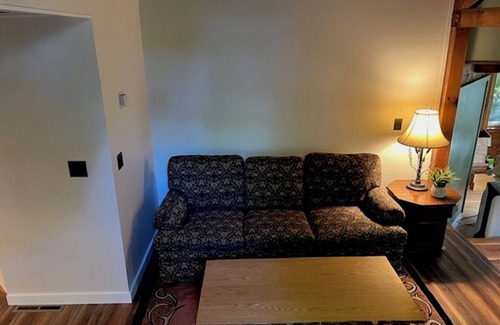 Cranesville Casa | Cozy 2-bdrm house on Great Sacandaga Lake. Close to historic Saratoga Racetrack.