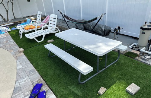 Arlington Casa | Cozy 2 bed/ 1 bath Poolside Tiny Home