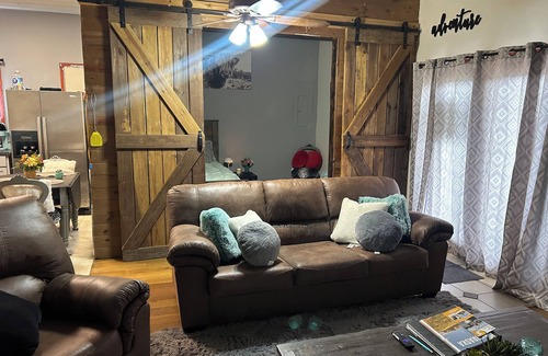 Lincoln County Apartamento | Cozy 2 BED apartment in a barn. cows, horses,hot tub. Experience the RANCH life