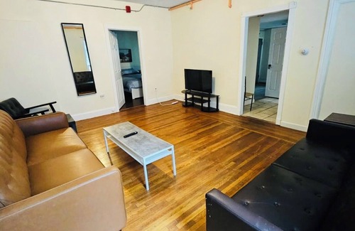 Providence Apartamento | Cozy 2 bed near Whole Foods, Downtown, Miriam, etc