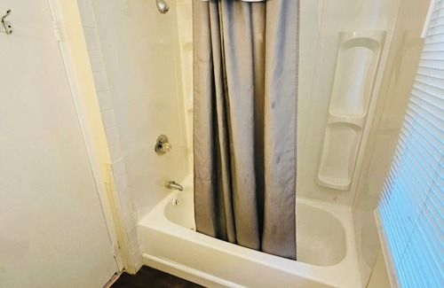 Providence Apartamento | Cozy 2 bed near Whole Foods, Downtown, Miriam, etc