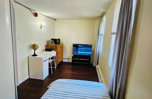 Providence Apartamento | Cozy 2 bed near Whole Foods, Downtown, Miriam, etc