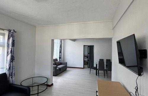 Roches Noires Casa | Cozy 2 bed-room house with beautiful front yard; 15 minutes to the beach.