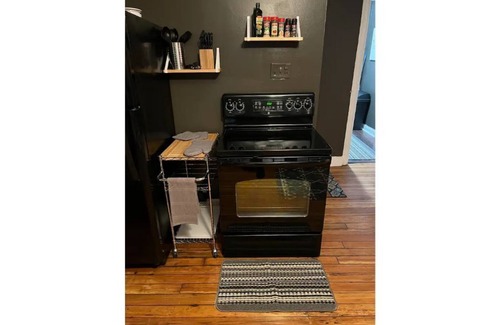 Federal Hill Casa | Cozy 2 Bed W/ FREE Parking in ❤️ of Little Italy