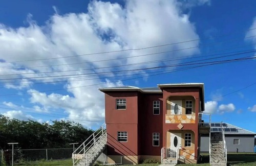 Seatons Apartamento | cozy 2 bedroom 1 bathroom apartment.