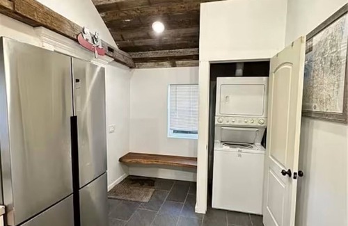 Parish Casa | Cozy 2-bedroom 1 bath Townhome close to I81 Perfect for Snowmobilers and Anglers