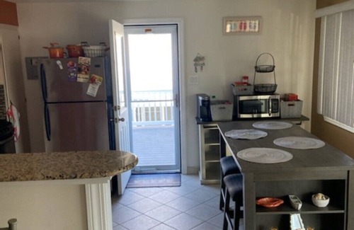 North Wildwood Condominio | Cozy 2 Bedroom 2nd floor Condo