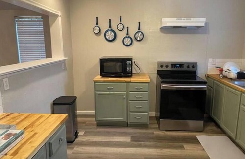 Wichita Falls Casa | Cozy 2-bedroom 2-bathroom house in enjoyable Wichita Falls with AC, WiFi