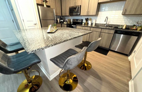 Northside Apartamento | Cozy 2-bedroom apartment in nice Jacksonville with WiFi, fitness room - Sleep 6!