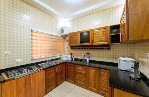 Santeo Casa | Cozy 2-bedroom apartment with WiFi, AC in amazing East Legon