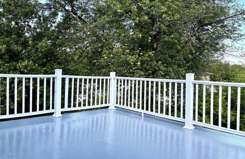 Forest Hill Apartamento | Cozy 2-bedroom apartment with WiFi, AC, large outdoor balcony