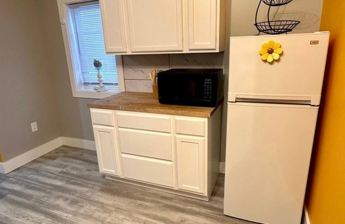 Newark Apartamento | Cozy 2-bedroom apartment with WiFi, AC in Irvington
