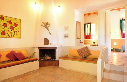 Tragana Apartamento | Cozy 2-bedroom apartment overlooking the Ionian sea.