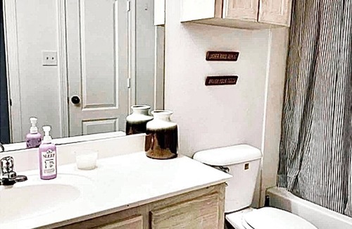 Edinburg Apartamento | Cozy 2-bedroom apartment in lovely Edinburg with WiFi, AC