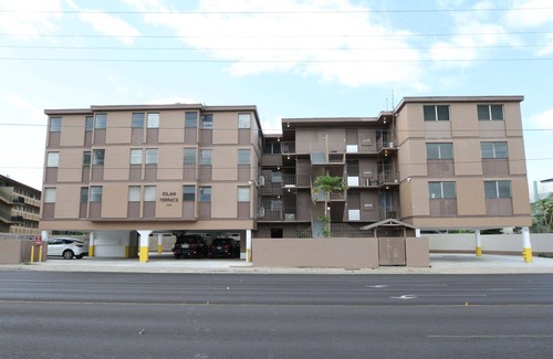 Diamond Head - Kapahulu - St. Louis Apartamento | Cozy 2-bedroom apartment in charming Honolulu with WiFi, AC and parking