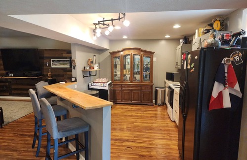 Joffre Apartamento | Cozy 2-bedroom apartment in pleasant McDonald with WiFi, AC