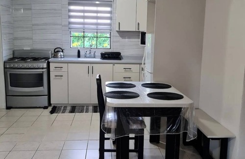 Welches Apartamento | Acogedor apartamento independiente de 2 dormitorios ubicado en la bulliciosa costa sur