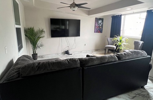 Tijuana Municipality Apartamento | Cozy 2-bedroom apartment in welcoming Tijuana with WiFi, AC