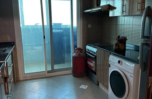 Ajman Apartamento | Cozy 2-bedroom apartment in pleasant Ajman with AC, WiFi