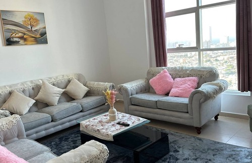 Ajman Apartamento | Cozy 2-bedroom apartment in pleasant Ajman with AC, WiFi