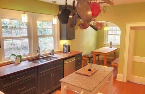 Winston - Salem Casa | Cozy 2-bedroom bungalow in lovely Winston-Salem