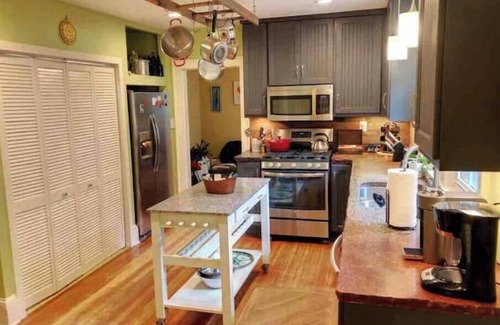 Winston - Salem Casa | Cozy 2-bedroom bungalow in lovely Winston-Salem