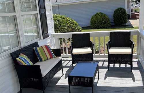 Atlantic Beach Cabaña | Cozy 2-bedroom cottage near Triple S Marina