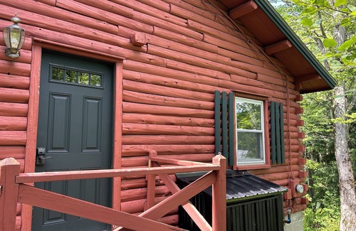 West Dover Cabina | Cozy 2-bedroom cabin near Mount Snow 3 min drive