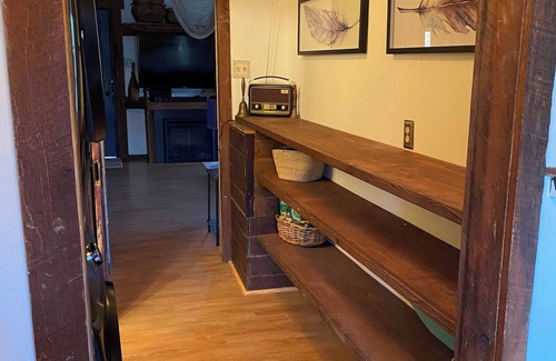 Pegram Cabina | Cozy 2-bedroom cabin on 5 private acres in charming Pegram, TN