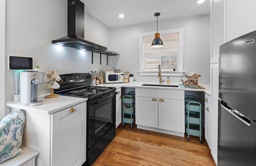 Hadley - Washington Casa | Cozy 2 Bedroom Close to Downtown